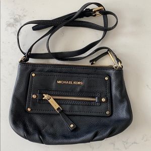 VGUC Michael Kors crossbody